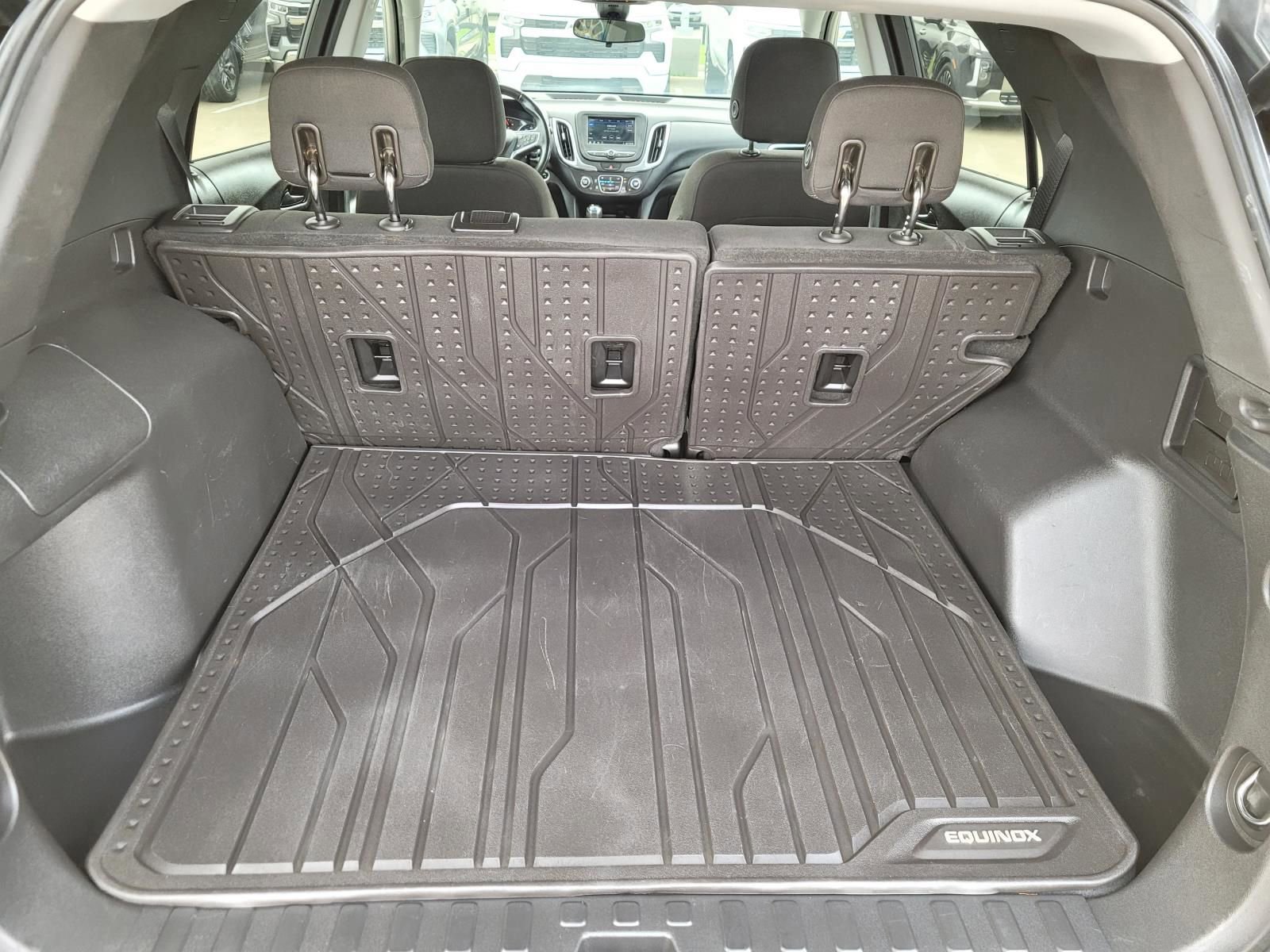 Used 2019 Chevrolet Equinox LT w/ Driver Convenience Package FWD image 13