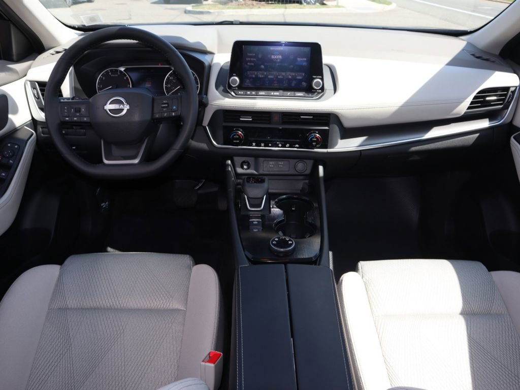 Certified 2025 Nissan Rogue SV image 16