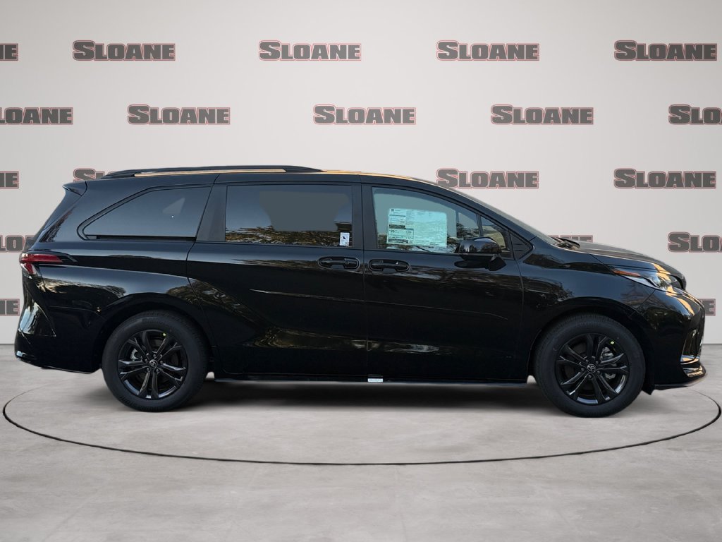 New 2026 Toyota Sienna XSE AWD/4WD image 6