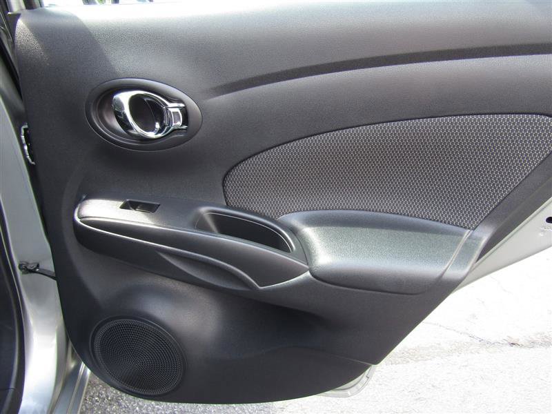 Used 2013 Nissan Versa SV w/ Convenience Pkg image 27