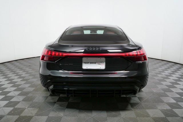 Used 2023 Audi e-tron GT Prestige image 26