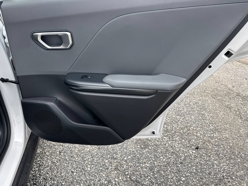 New 2025 Kia K4 FWD image 16