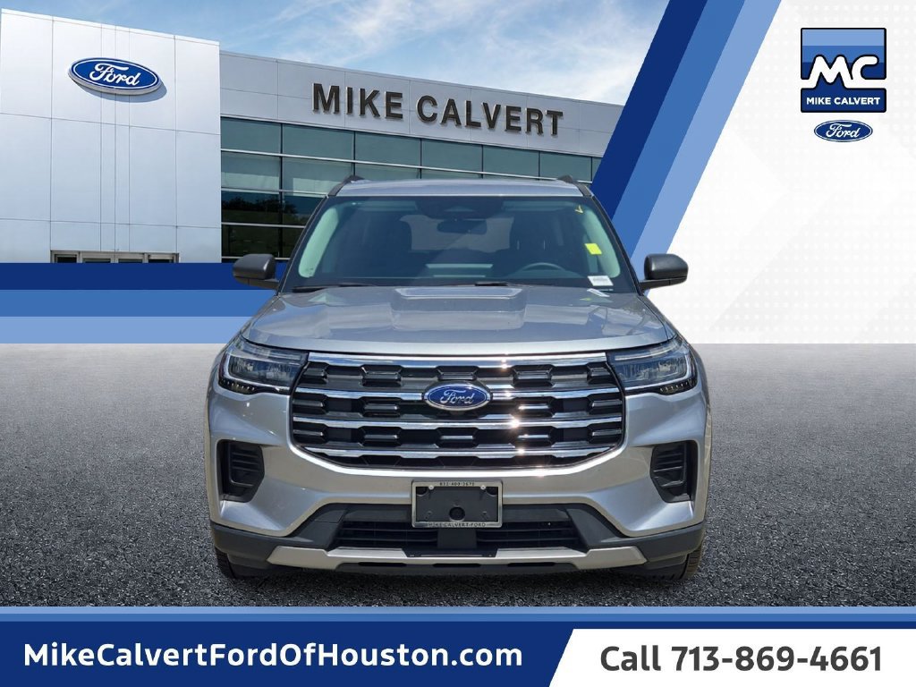Used 2025 Ford Explorer Active RWD image 9