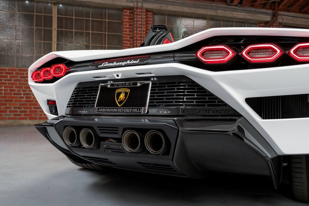 Used 2022 Lamborghini Aventador Countach AWD/4WD image 39