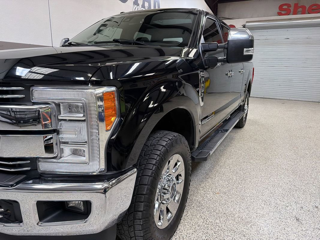 Used 2017 Ford F250 Lariat w/ Lariat Ultimate Package AWD/4WD image 10