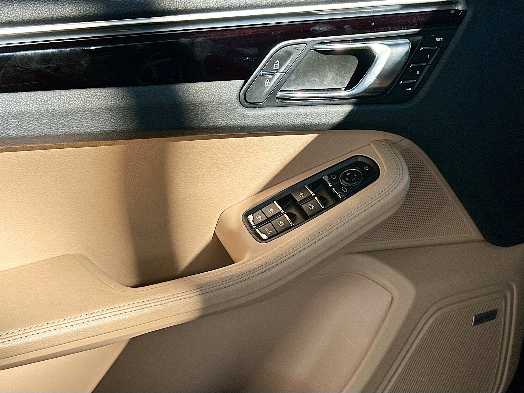 Used 2022 Porsche Macan image 18