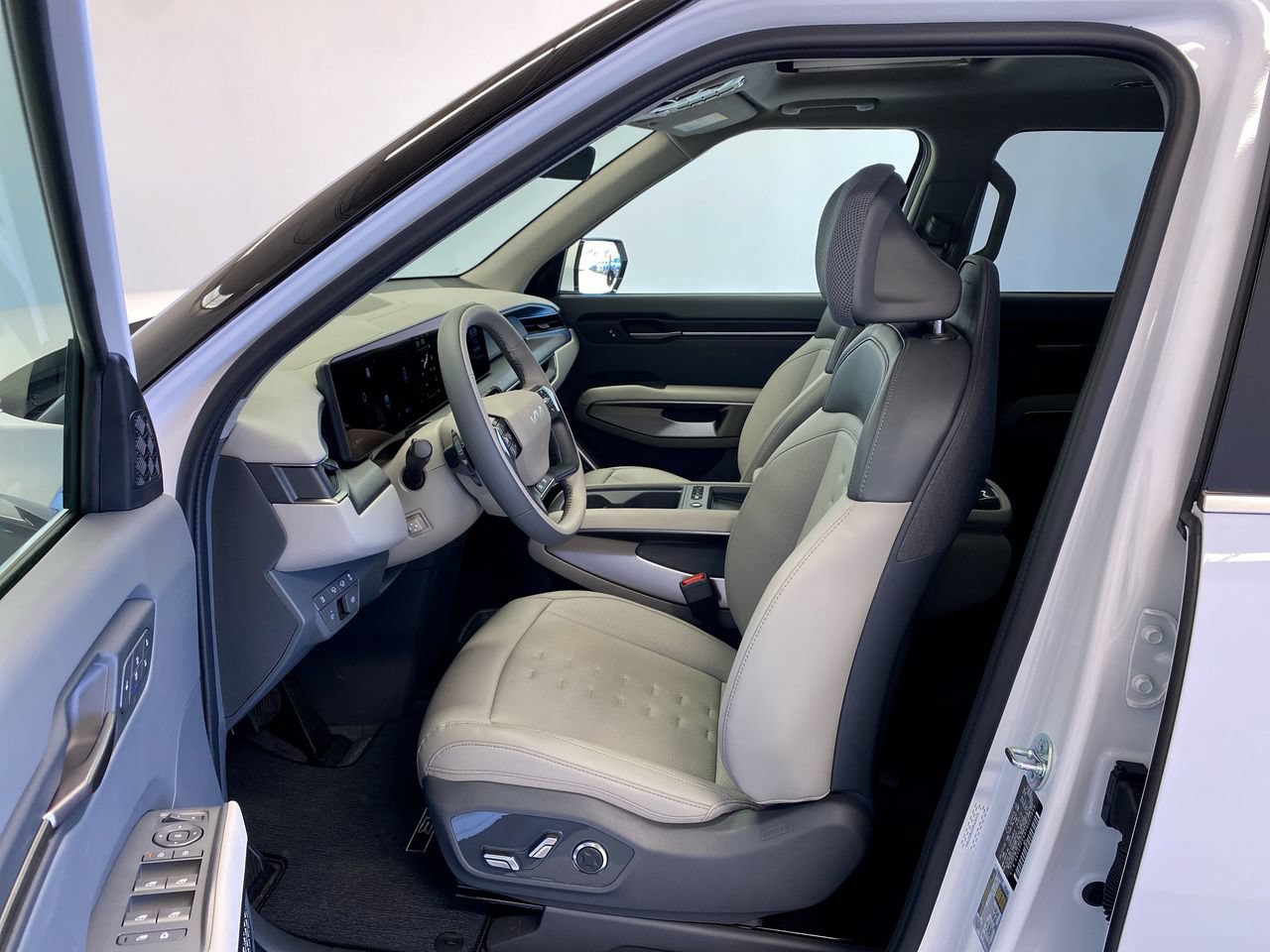 New 2026 Kia EV9 Wind AWD/4WD image 16