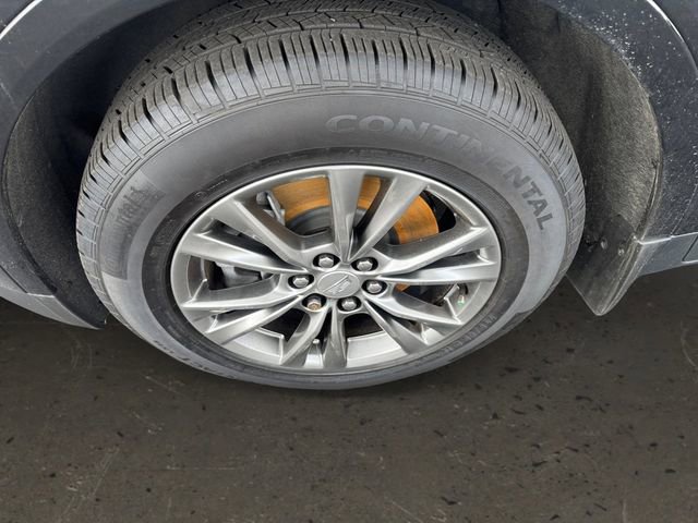 Certified 2023 Cadillac XT5 Premium Luxury w/ LPO, Floor Liner Package image 9