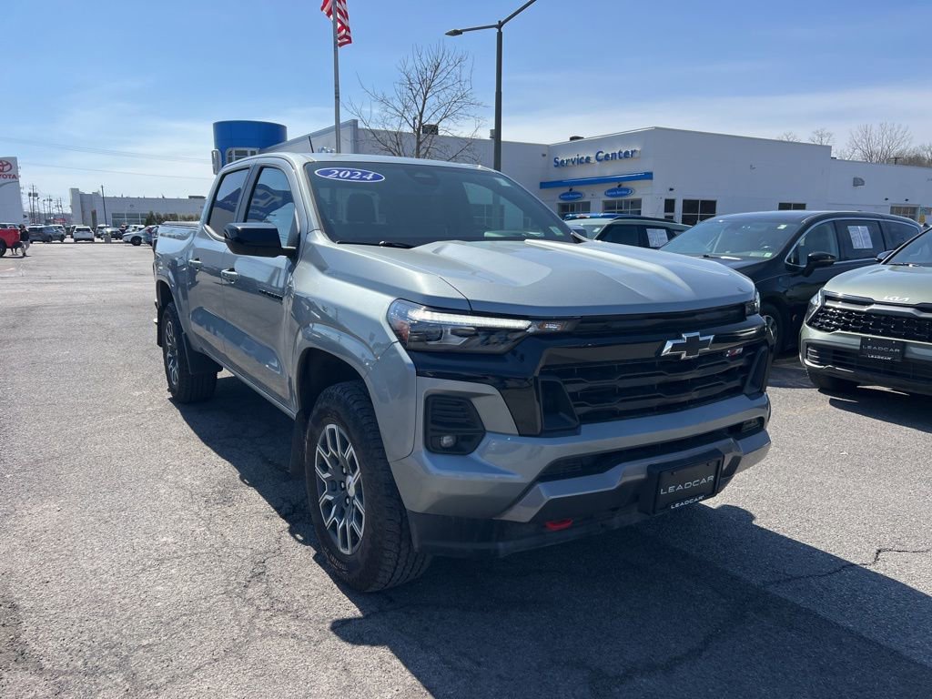 Used 2024 Chevrolet Colorado Z71 w/ Z71 Convenience Package 2 image 7