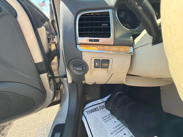 Used 2010 Lincoln MKZ FWD image 13