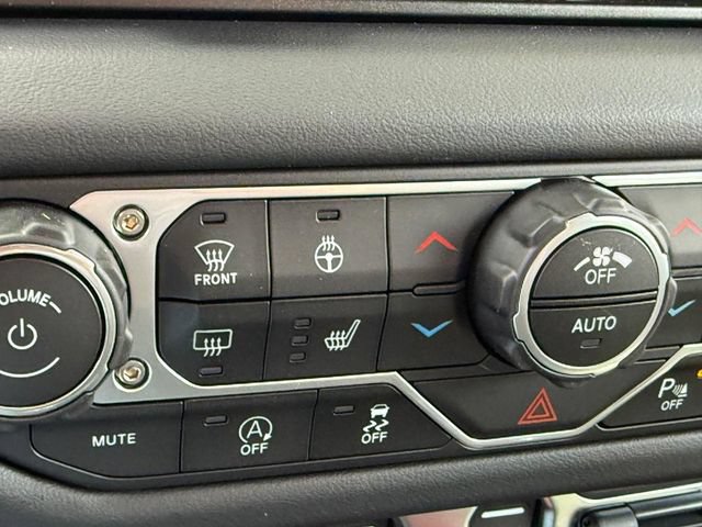 New 2025 Jeep Gladiator Mojave w/ Safety Group AWD/4WD image 36