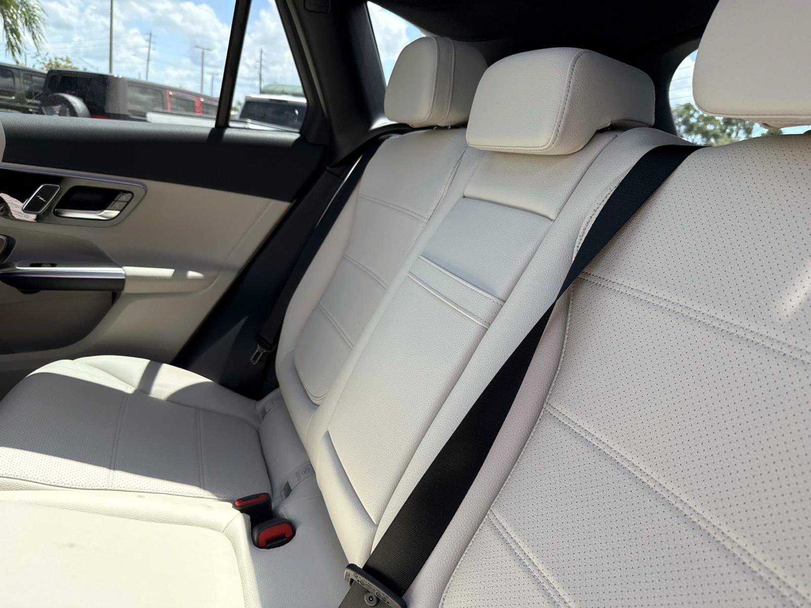 New 2027 Mercedes-Benz GLC 300 image 12