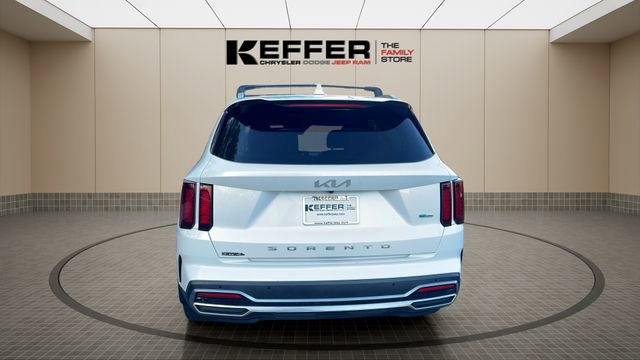 Used 2022 Kia Sorento S image 4