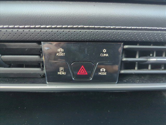 Used 2023 Volkswagen Tiguan SE R-Line FWD image 29