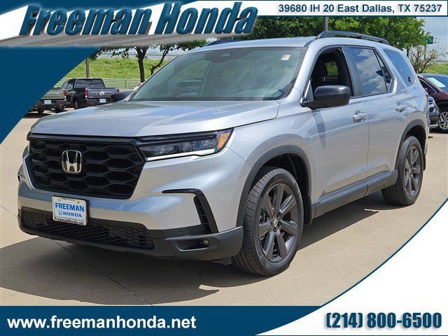 Used 2025 Honda Pilot Sport image 1