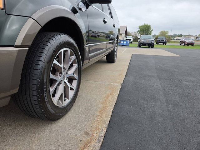 Used 2015 Ford Expedition EL King Ranch AWD/4WD image 9