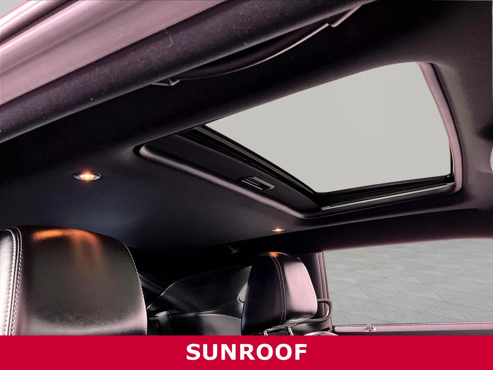 Used 2013 Dodge Challenger R/T RWD image 23