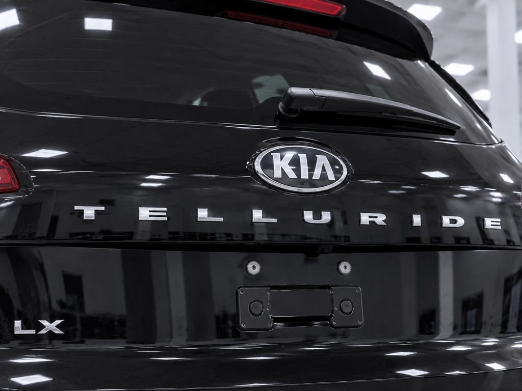 Used 2020 Kia Telluride LX FWD image 9