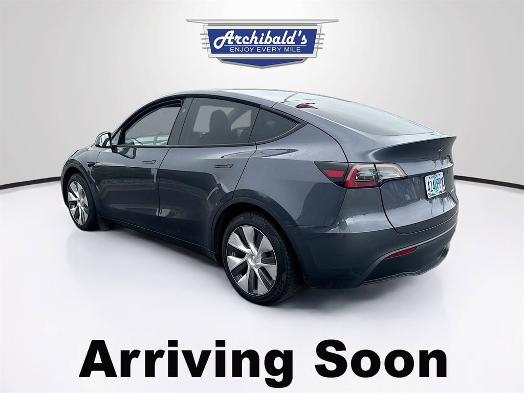 Used 2023 Tesla Model Y Long Range image 3