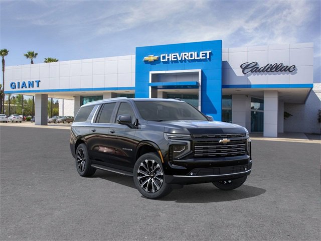 New 2026 Chevrolet Suburban High Country image 2