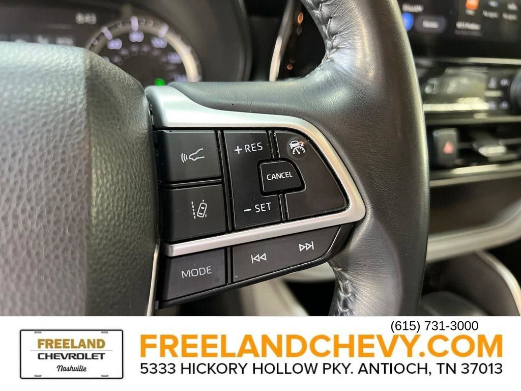 Used 2023 Toyota Highlander LE image 18