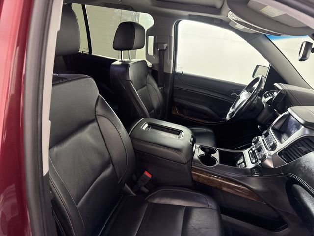 Used 2018 Chevrolet Suburban LT image 16