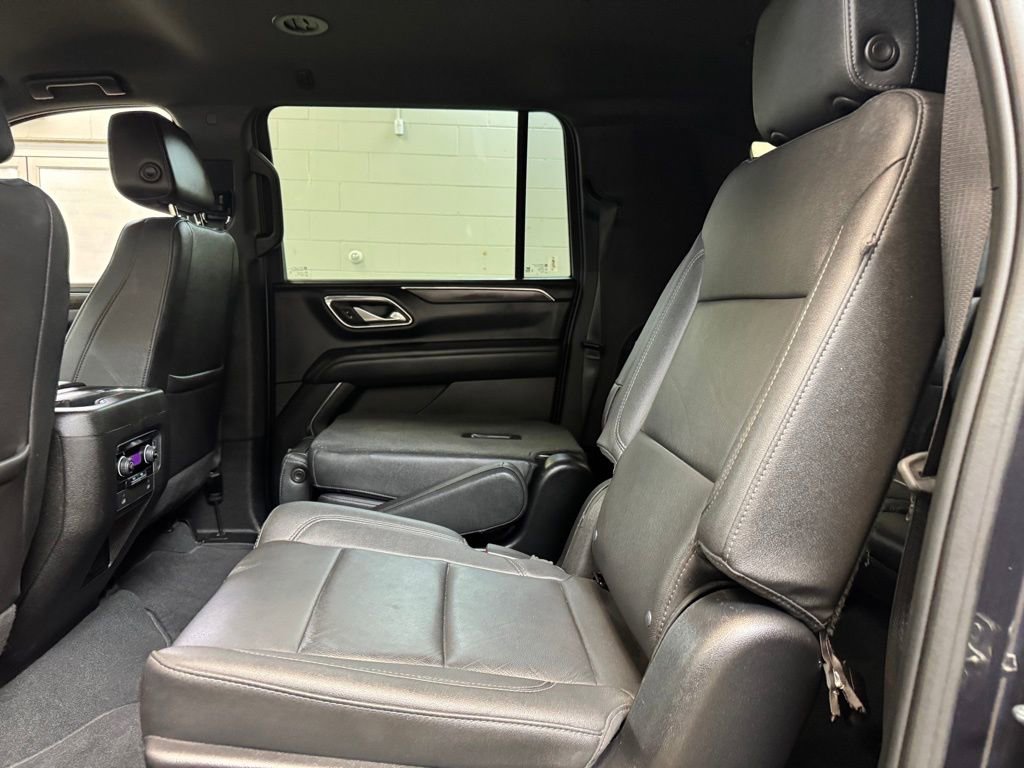 Used 2022 Chevrolet Suburban Z71 AWD/4WD image 16