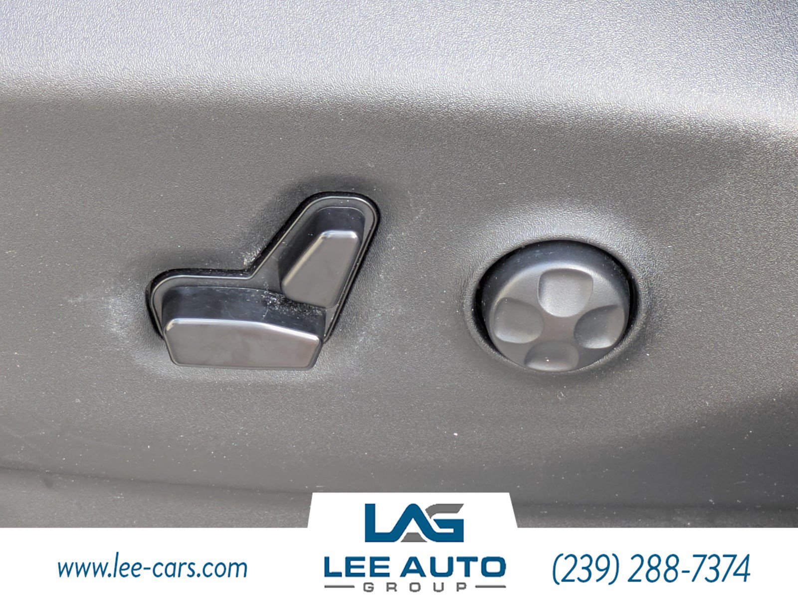 Used 2019 Chrysler Pacifica Touring-L FWD image 19