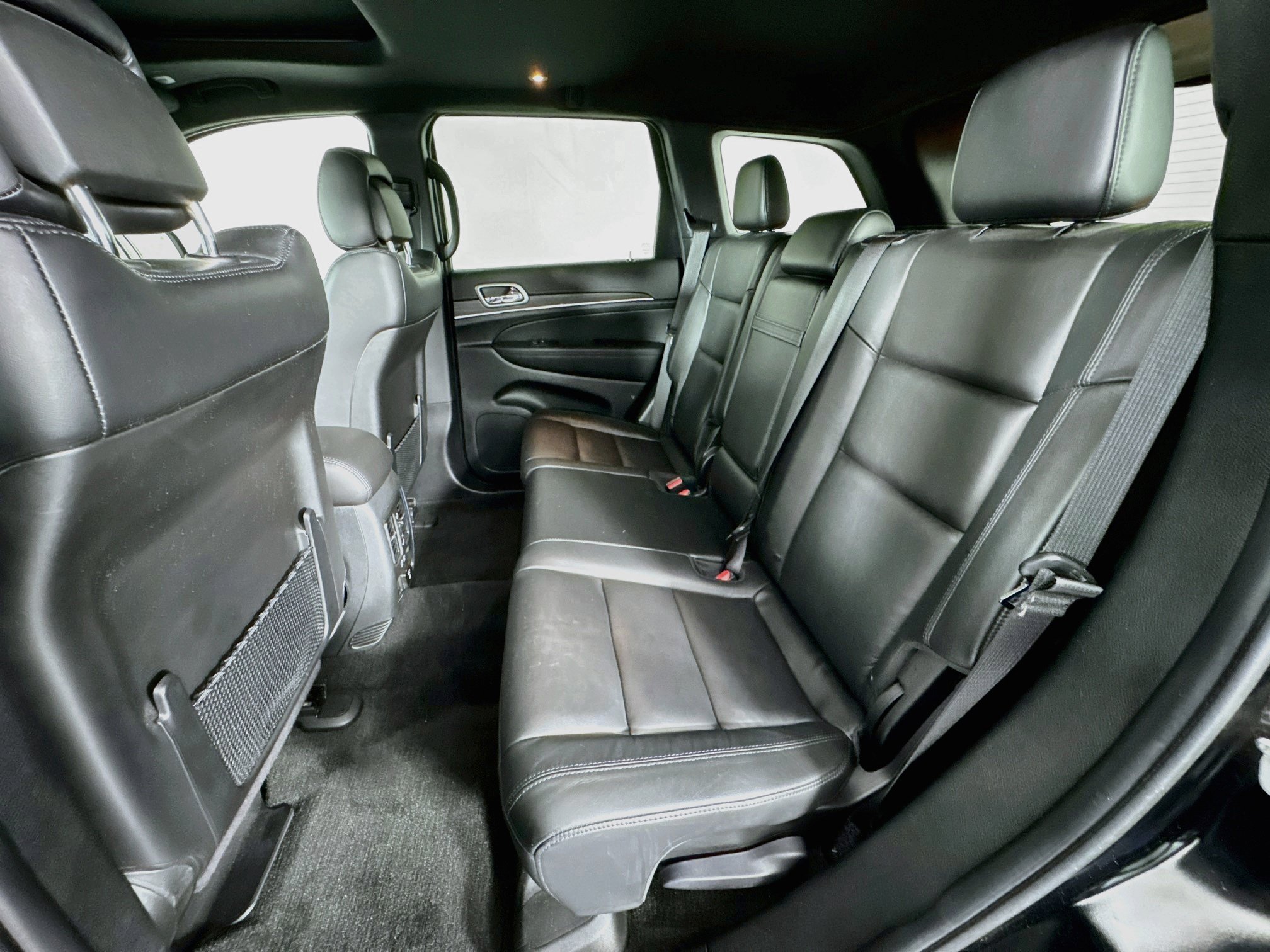 Used 2022 Jeep Grand Cherokee Limited AWD/4WD image 25