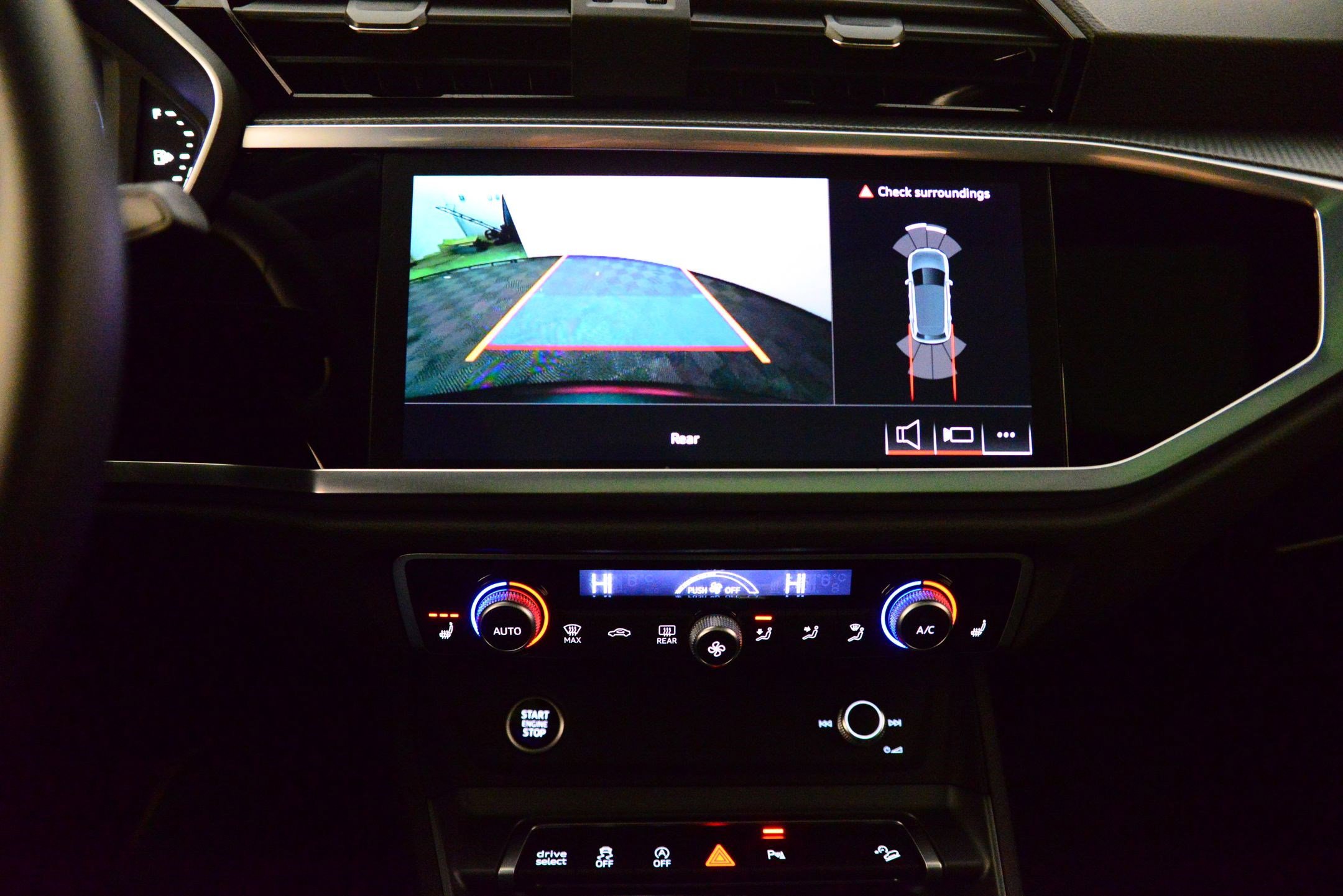 Certified 2025 Audi Q3 2.0T Premium w/ Convenience Package image 31