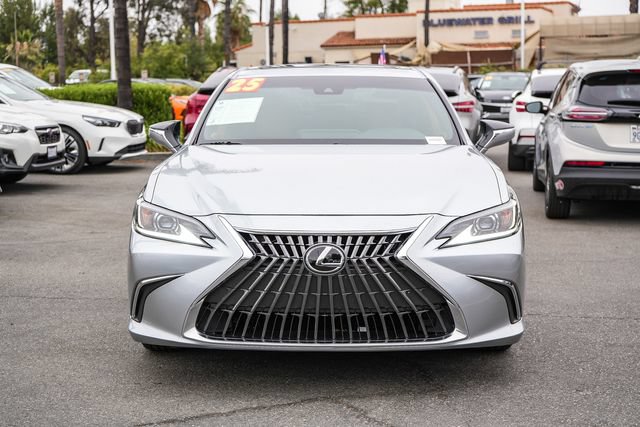 Used 2025 Lexus ES 350 w/ Accessory Package (Z2) FWD image 2