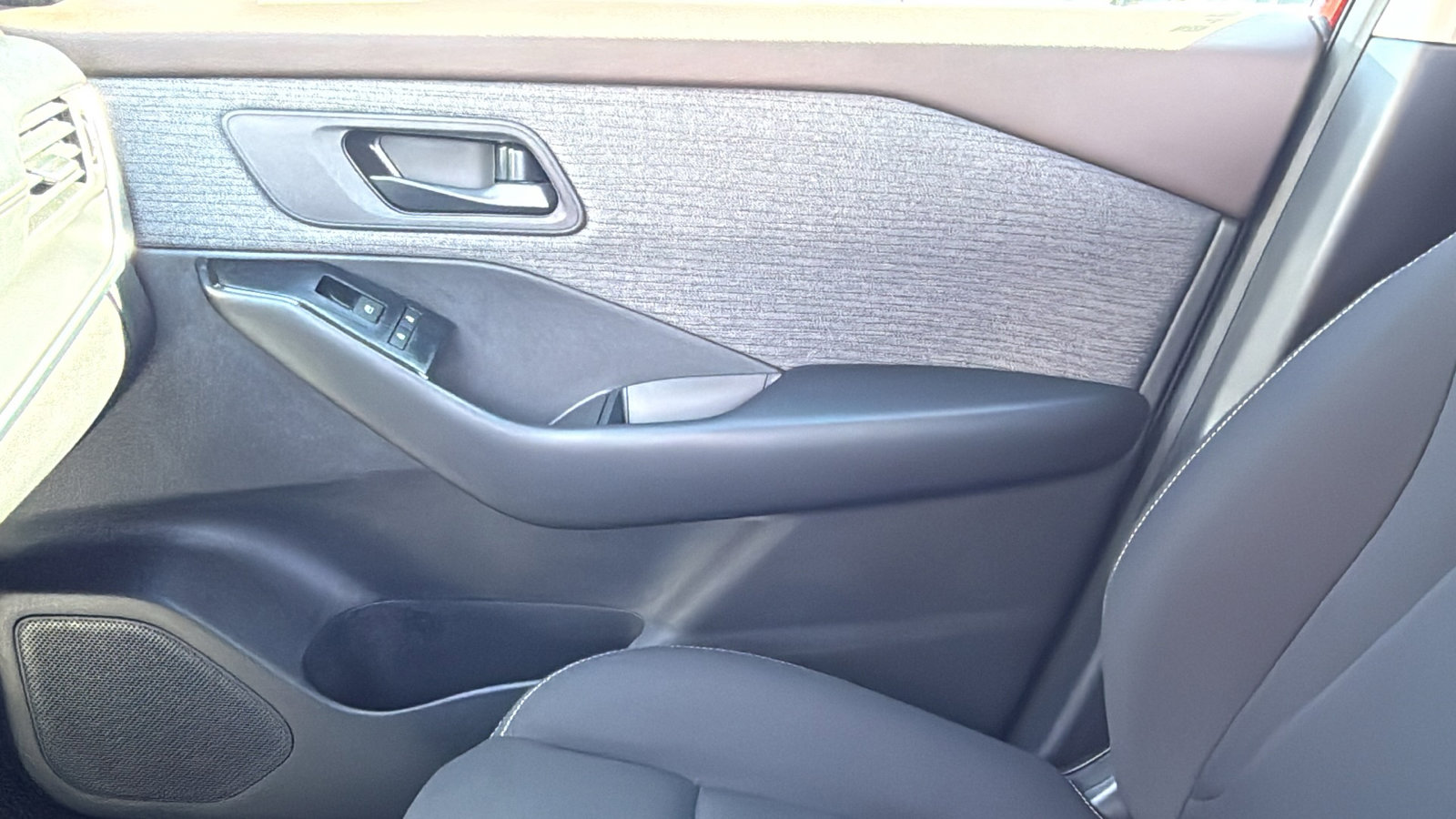 Certified 2023 Nissan Rogue S image 18