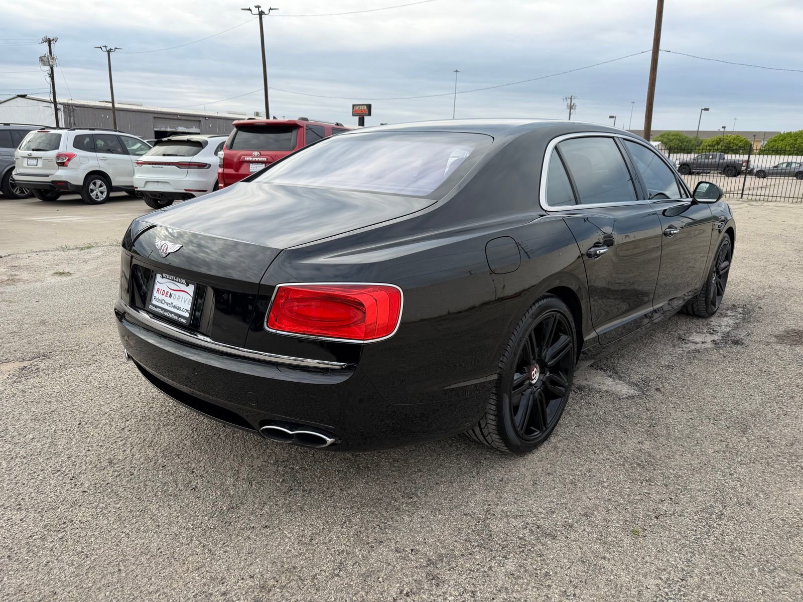 Used 2018 Bentley Flying Spur V8 image 7