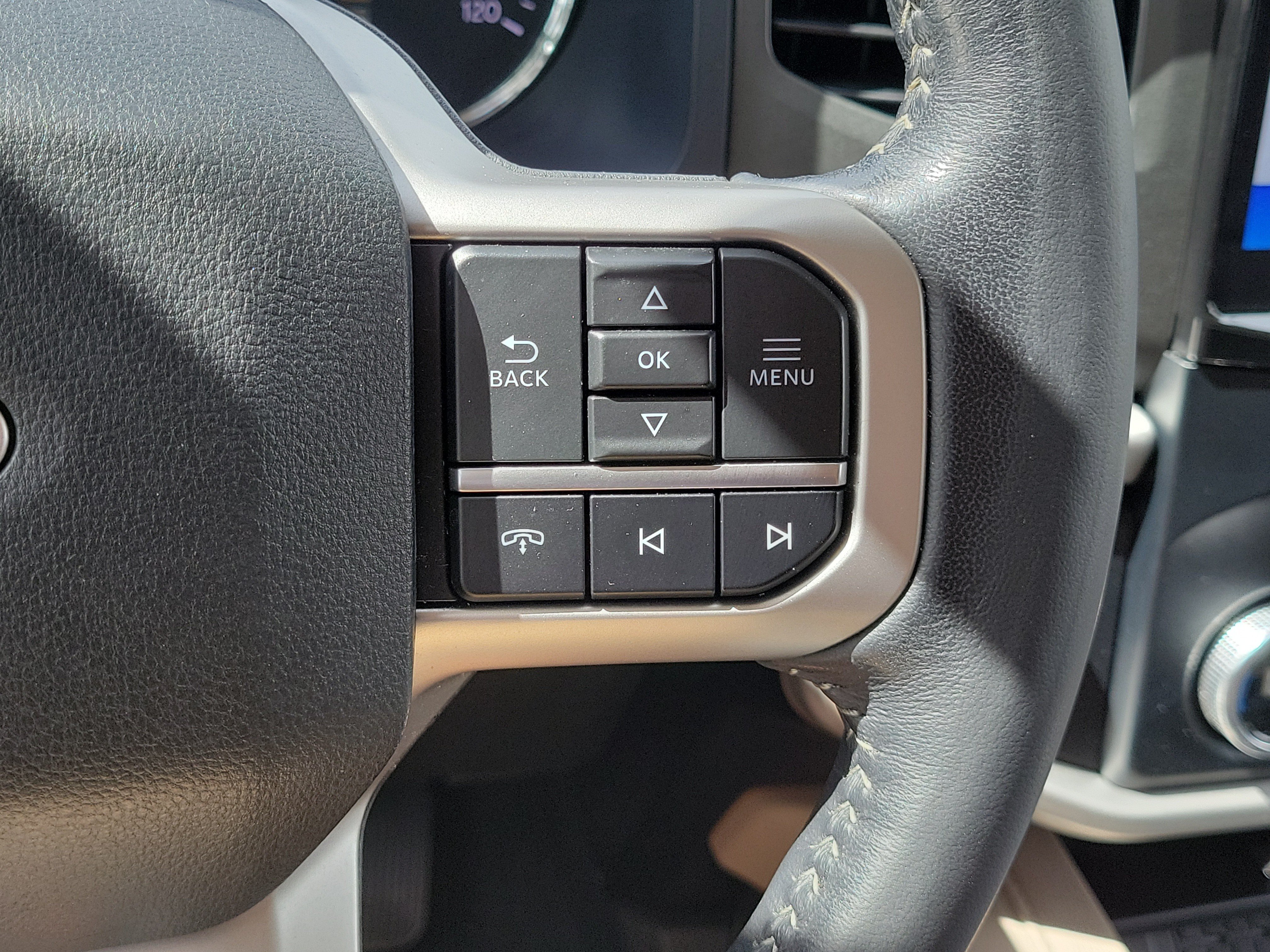 Used 2024 Ford Expedition XLT RWD image 24