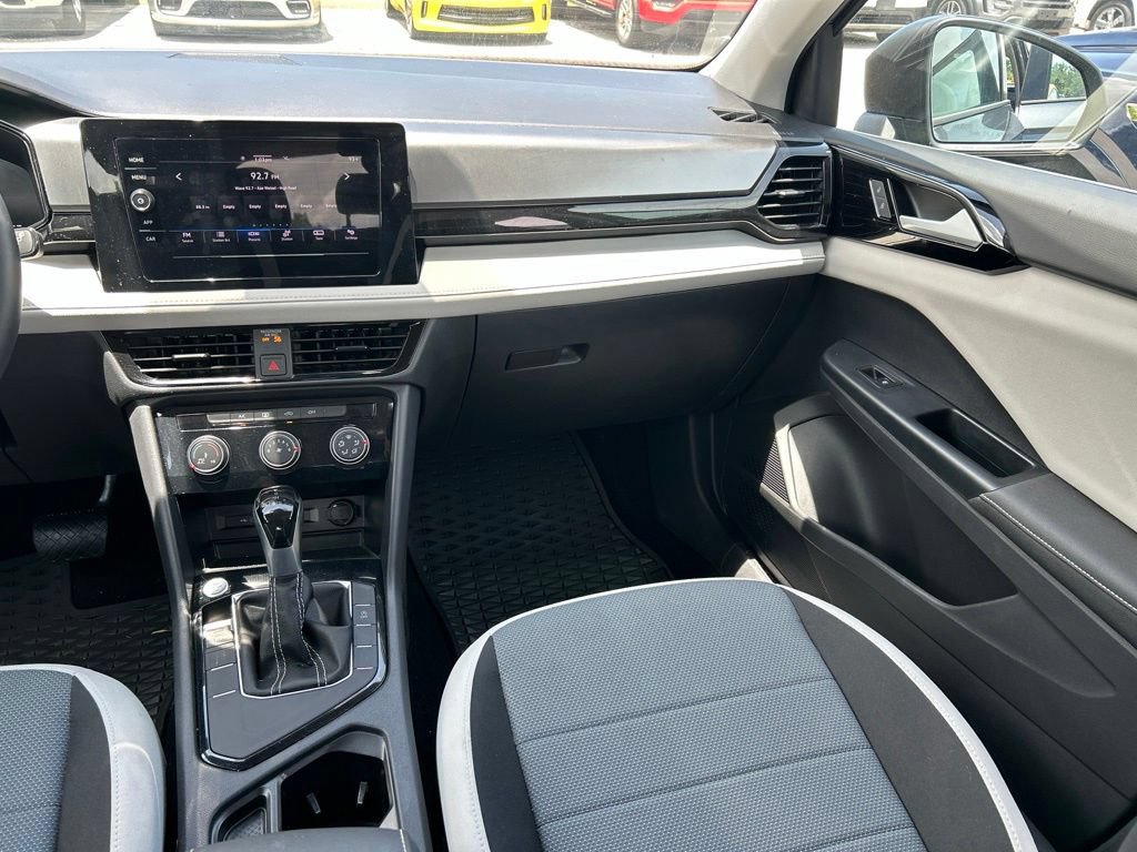 Certified 2025 Volkswagen Taos S FWD image 11