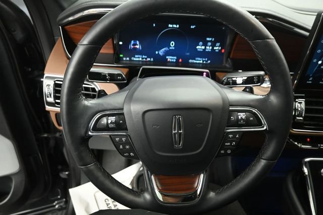 Used 2023 Lincoln Navigator Reserve AWD/4WD image 18