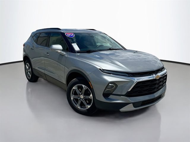 Used 2024 Chevrolet Blazer LT w/ Convenience Package FWD image 2