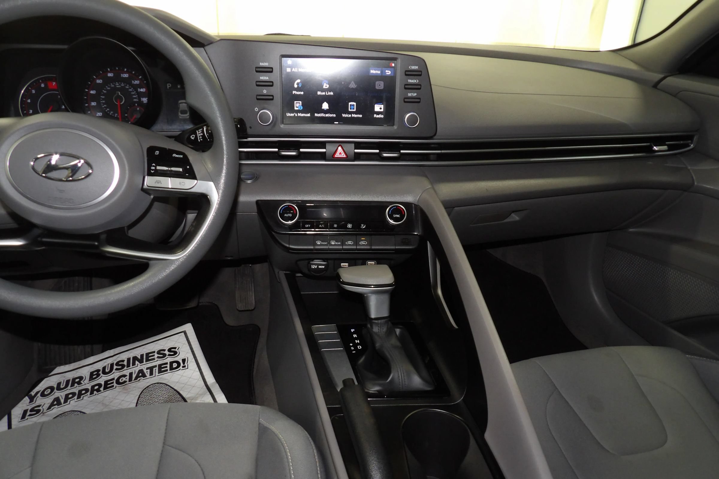 Used 2022 Hyundai Elantra SEL FWD image 11