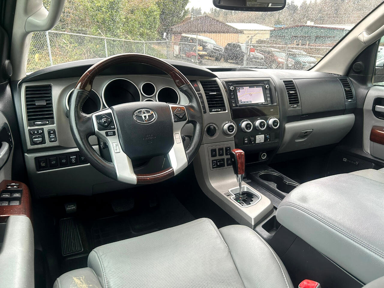 Used 2014 Toyota Sequoia Platinum image 16