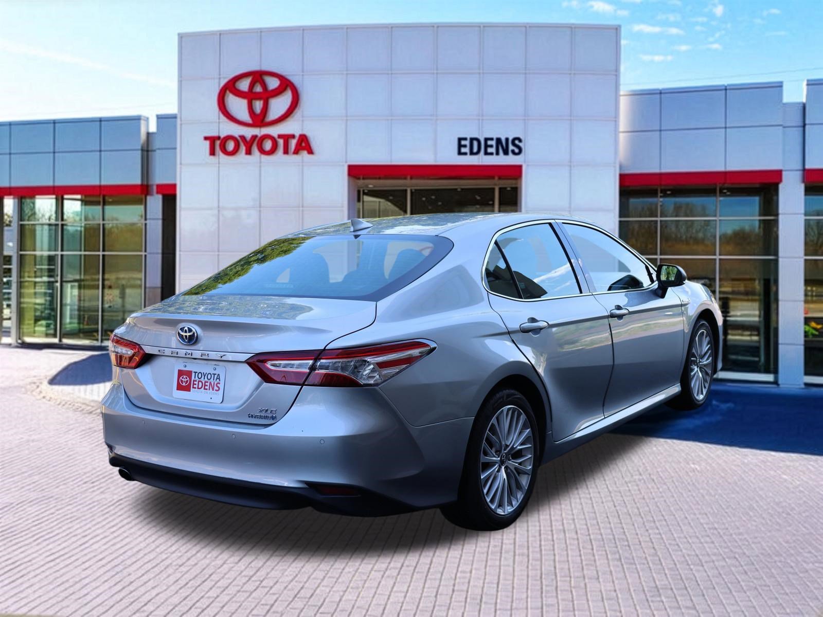 Used 2018 Toyota Camry XLE w/ Audio Package FWD image 3