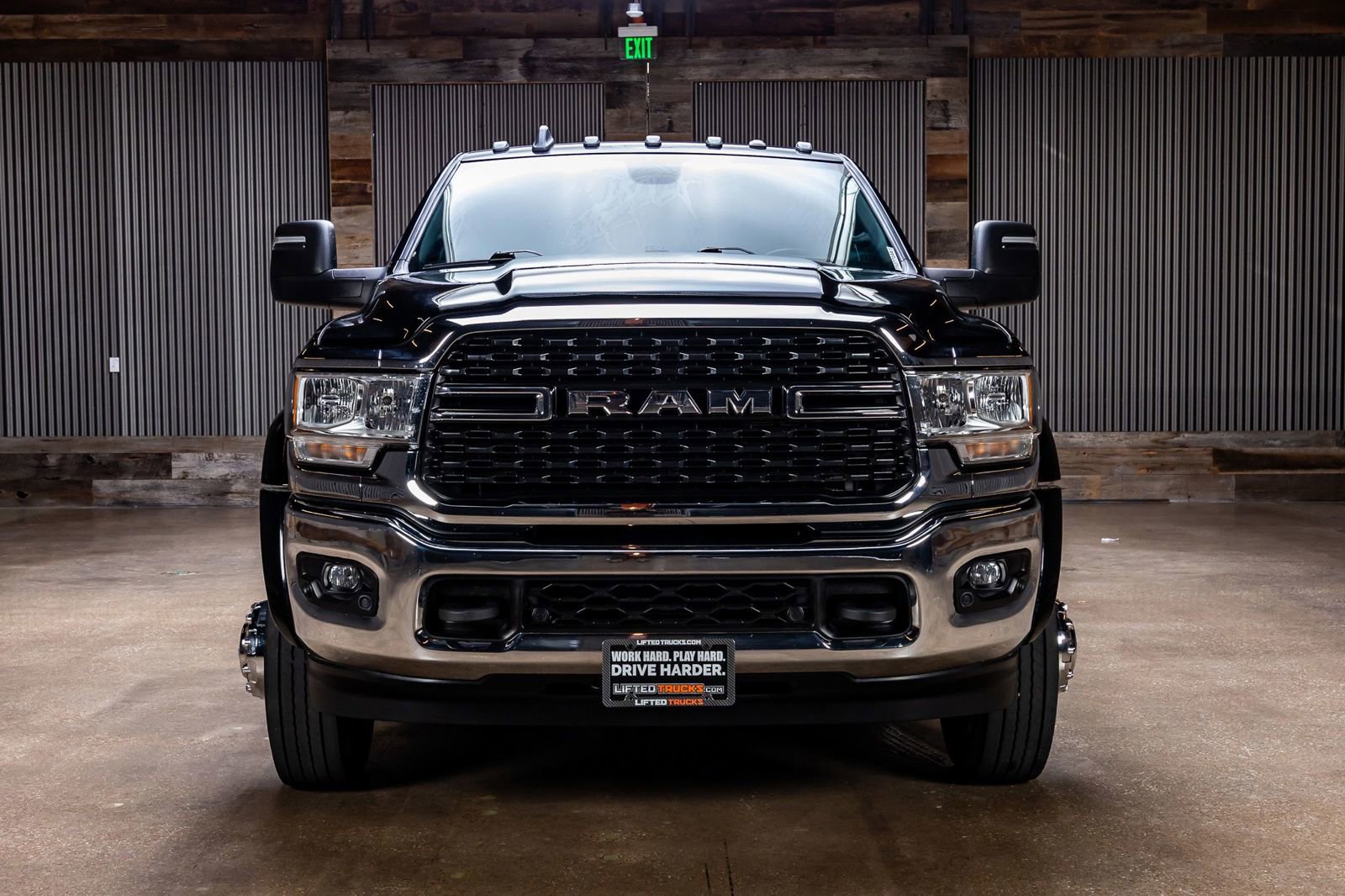 Used 2024 RAM 4500 SLT w/ Quick Order Package 2YG SLT AWD/4WD image 2