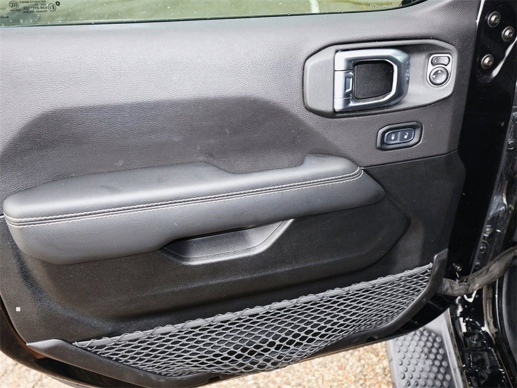 Used 2023 Jeep Wrangler Sahara image 16