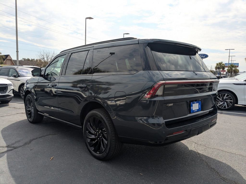 New 2026 Lincoln Navigator Reserve w/ Jet Appearance Package image 6