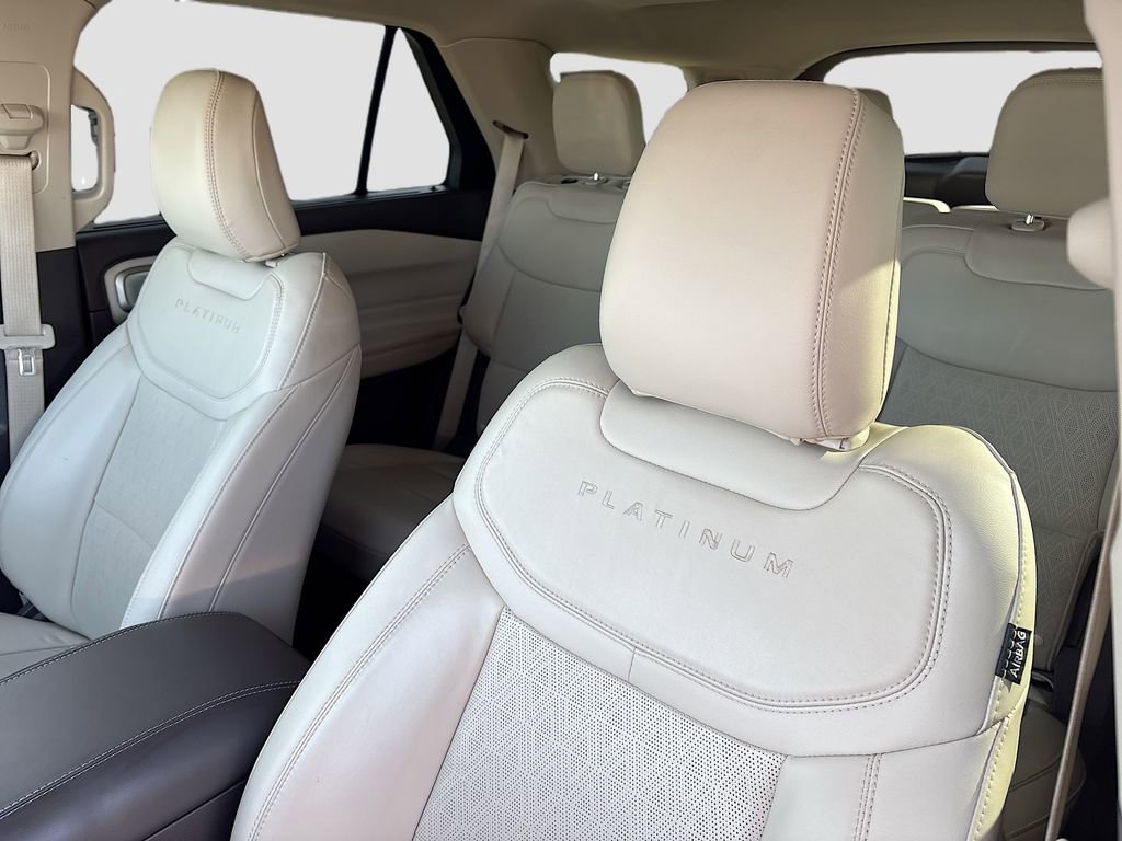 Used 2023 Ford Explorer Platinum w/ Technology Package image 22