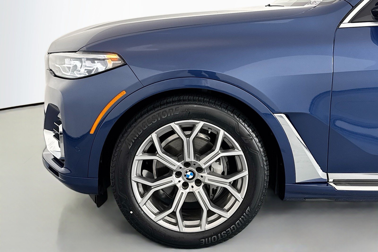 Used 2019 BMW X7 xDrive40i w/ Premium Package AWD/4WD image 11