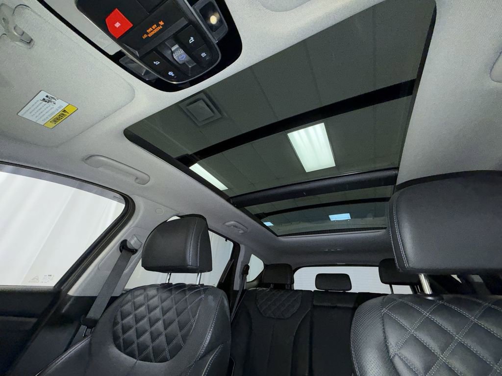 Used 2022 Hyundai Santa Fe Limited image 7