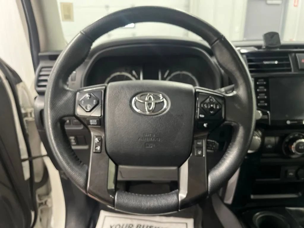 Used 2020 Toyota 4Runner TRD Off-Road Premium w/ Moonroof Package AWD/4WD image 22