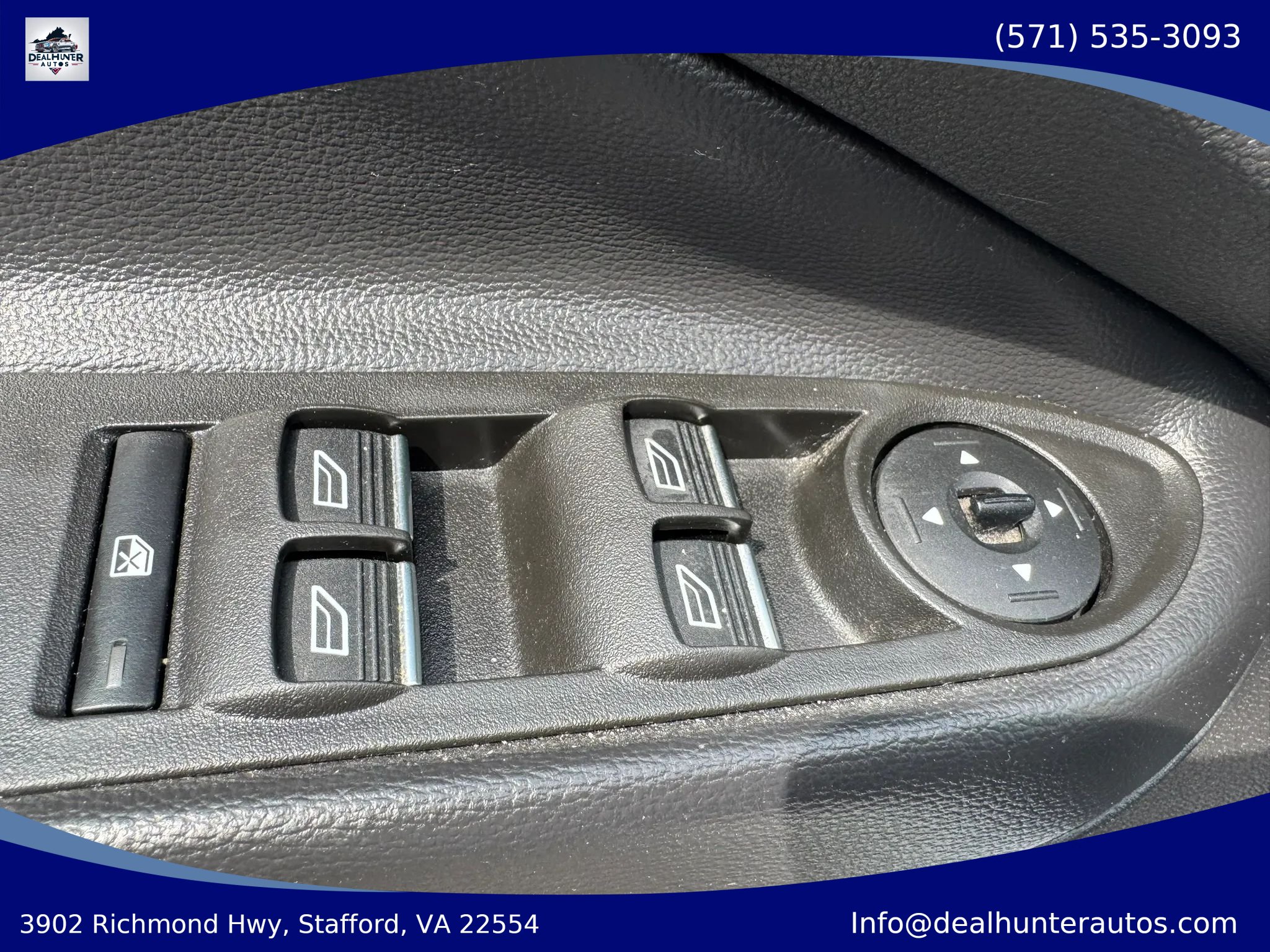 Used 2017 Ford Escape Titanium AWD/4WD image 21