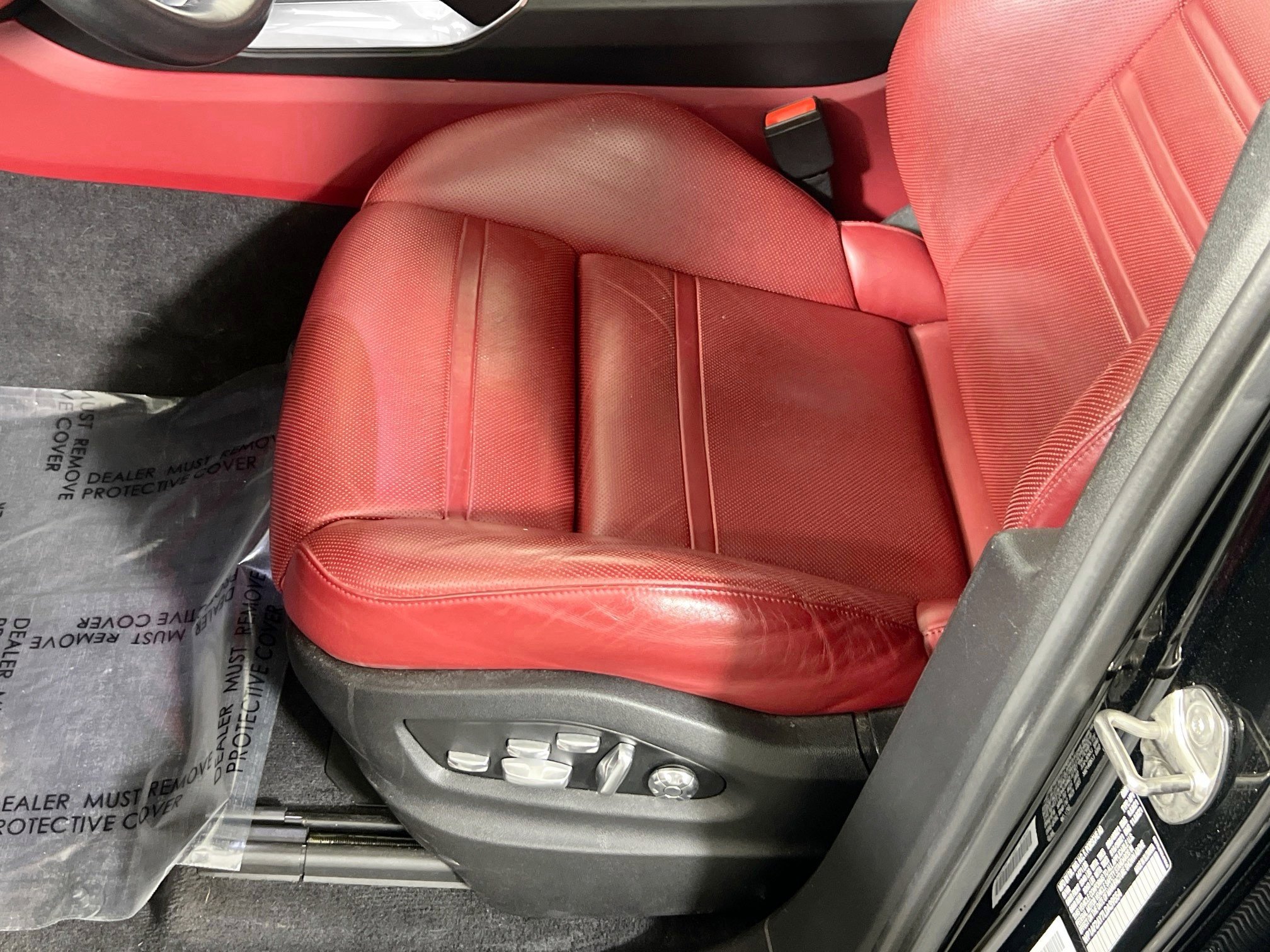 Used 2020 Porsche Cayenne Turbo image 18