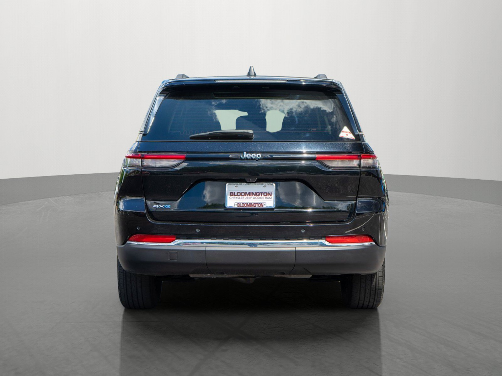 Used 2023 Jeep Grand Cherokee 4WD 4xe image 6